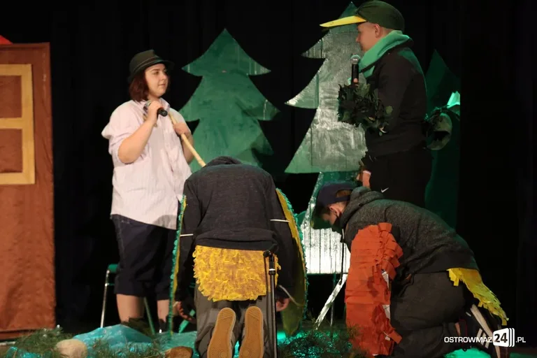 Teatr "Kadra Eli" z ostrowskiej szkoły laureatem festiwalu (zdjęcia, wideo)