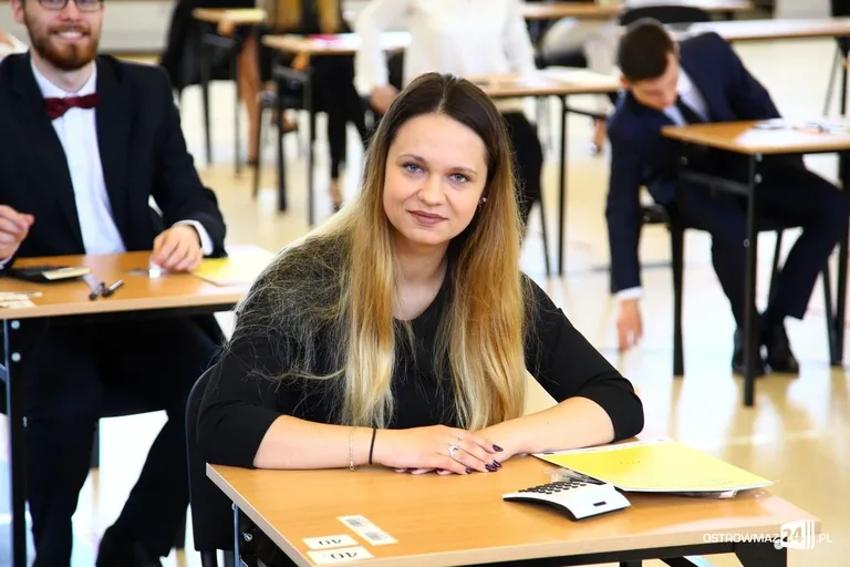 Drugi dzień zmagań maturzystów. Dziś "królowa nauk" (zdjęcia)