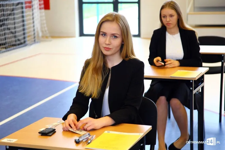 Drugi dzień zmagań maturzystów. Dziś "królowa nauk" (zdjęcia)