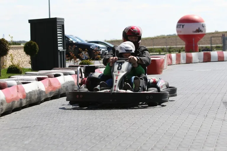 Karting nowym sportem w regionie (zdjęcia, wideo)