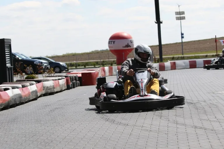 Karting nowym sportem w regionie (zdjęcia, wideo)
