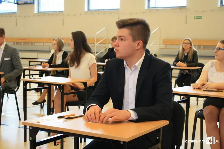Matura 2017: abiturienci zdają egzamin z języka polskiego (zdjęcia)