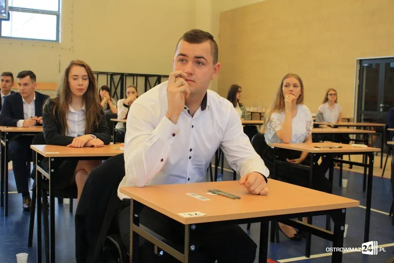 Matura 2017: abiturienci zdają egzamin z języka polskiego (zdjęcia)