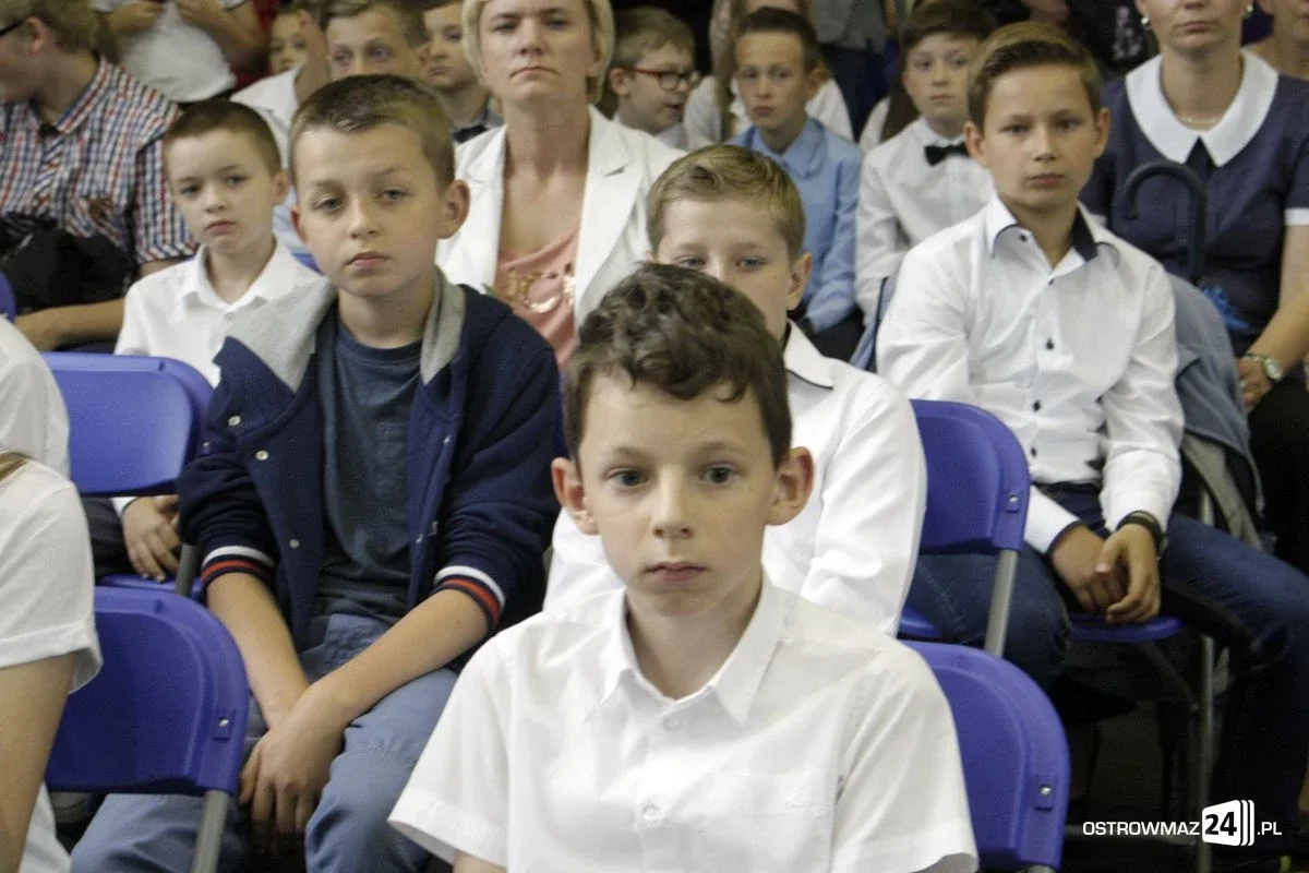 Najmłodsi z "Dwójki" rozpoczęli wakacje (zdjęcia)