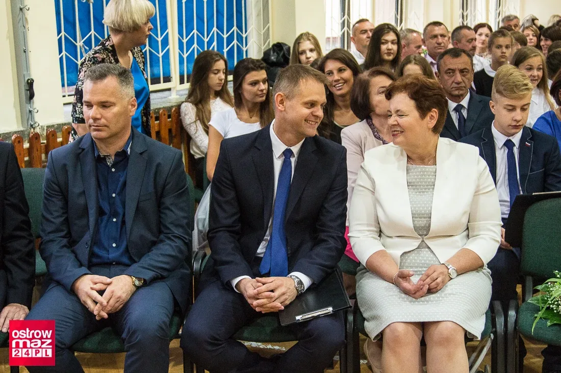 Zakończenie roku szkolnego w ostrowskiej "Czwórce" (zdjęcia)