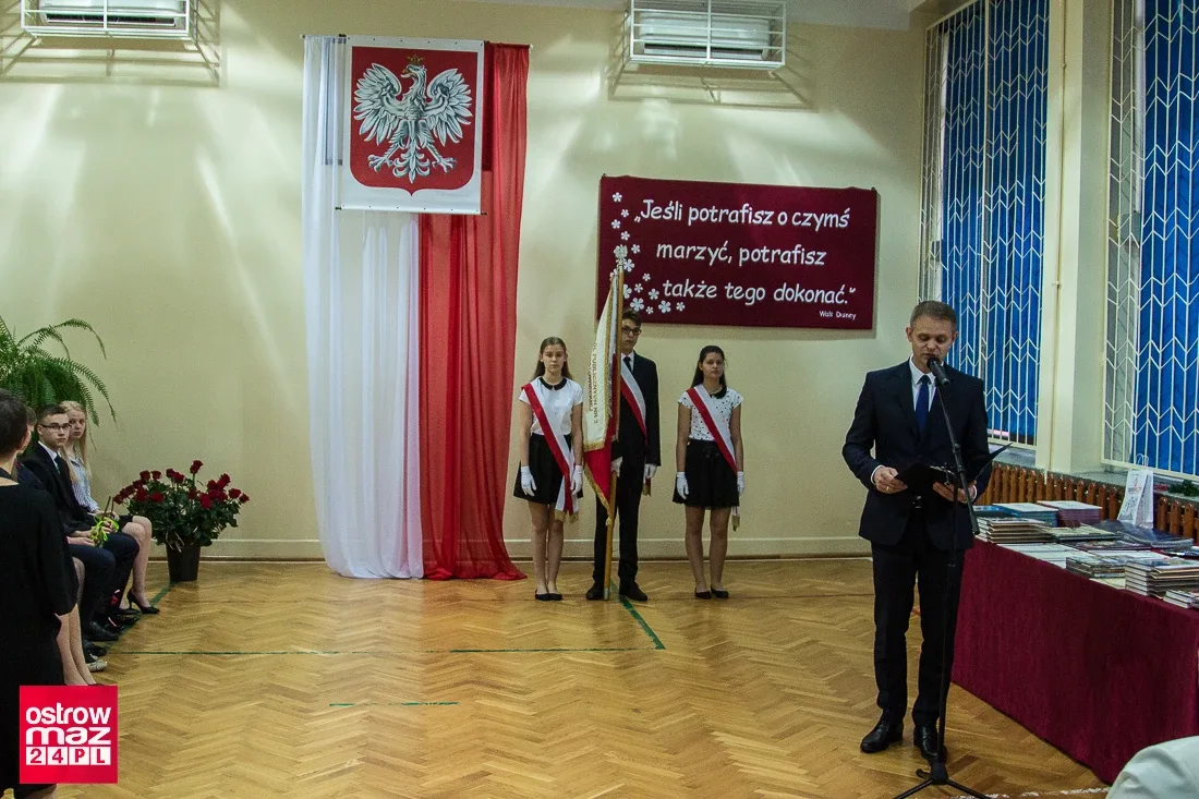 Zakończenie roku szkolnego w ostrowskiej "Czwórce" (zdjęcia)