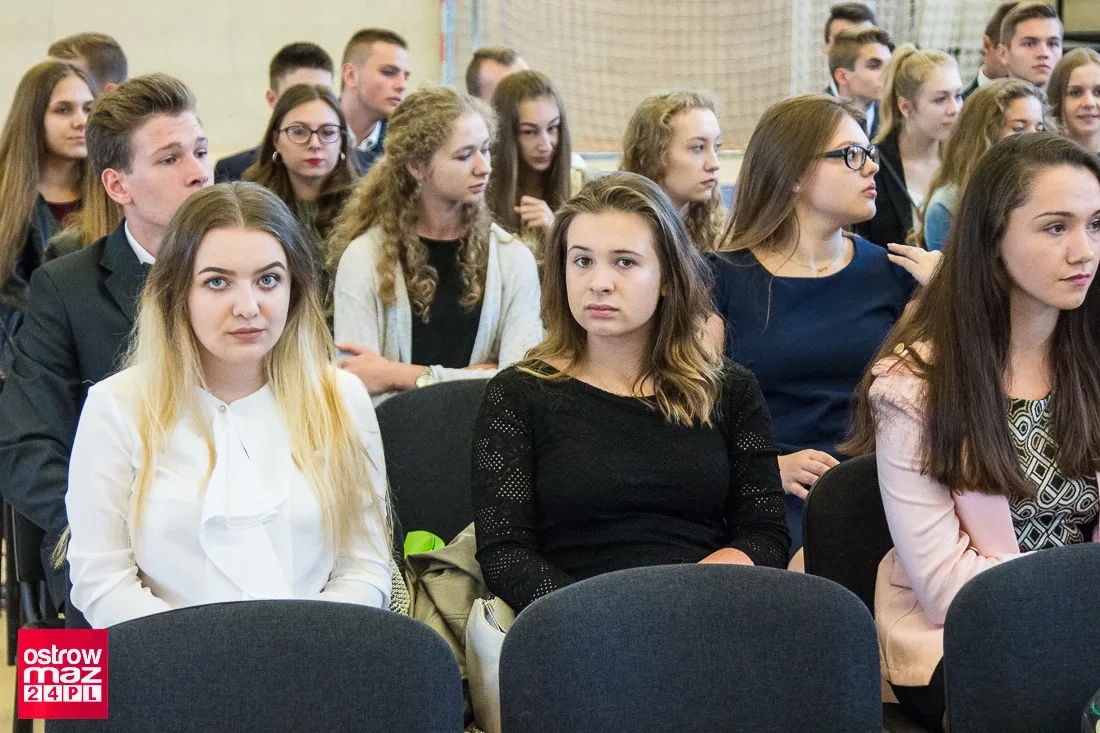 Zakończenie roku szkolnego w ostrowskim liceum (zdjęcia)
