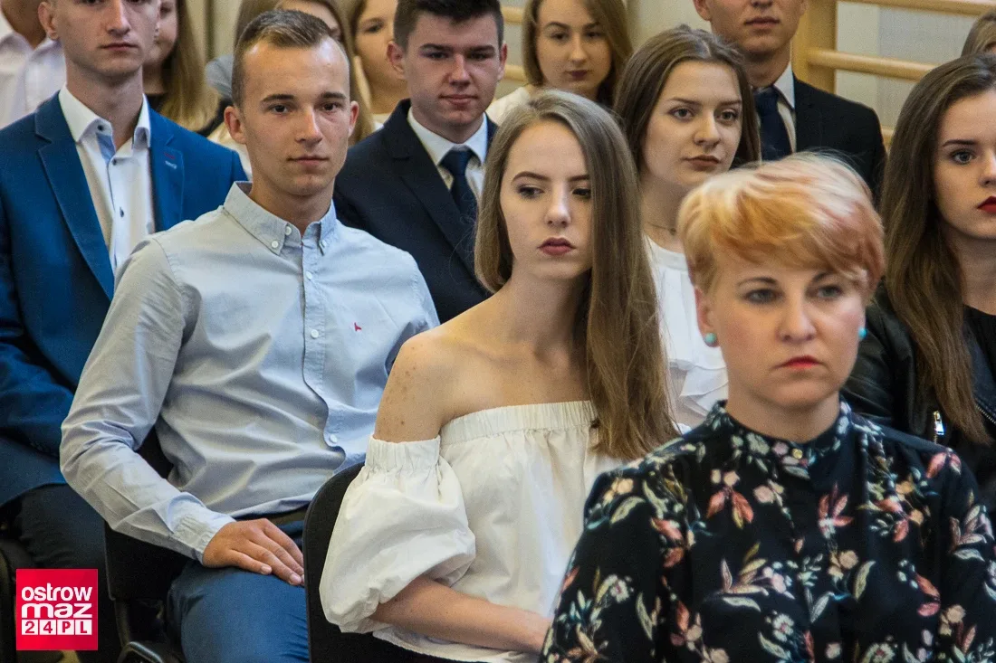 Zakończenie roku szkolnego w ostrowskim liceum (zdjęcia)