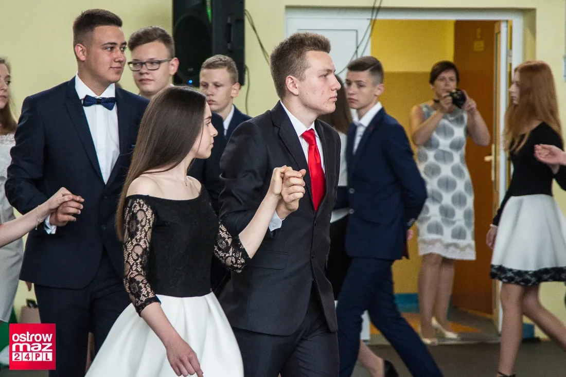 Zakończenie roku szkolnego gimnazjalistów "Dwójki" (zdjęcia, wideo)