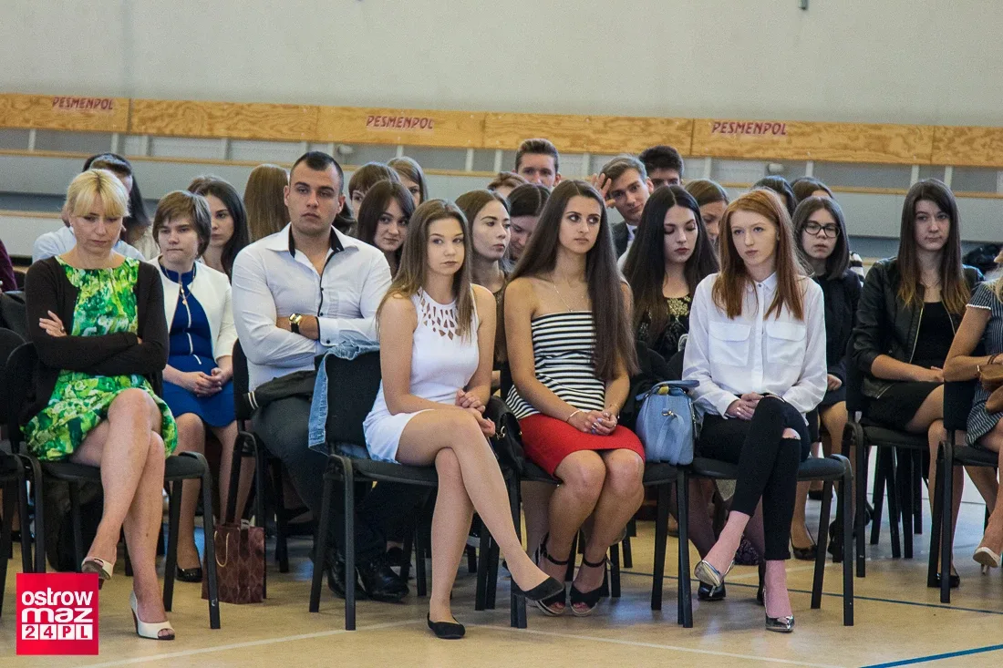 Zakończenie roku szkolnego w ostrowskim liceum (zdjęcia)