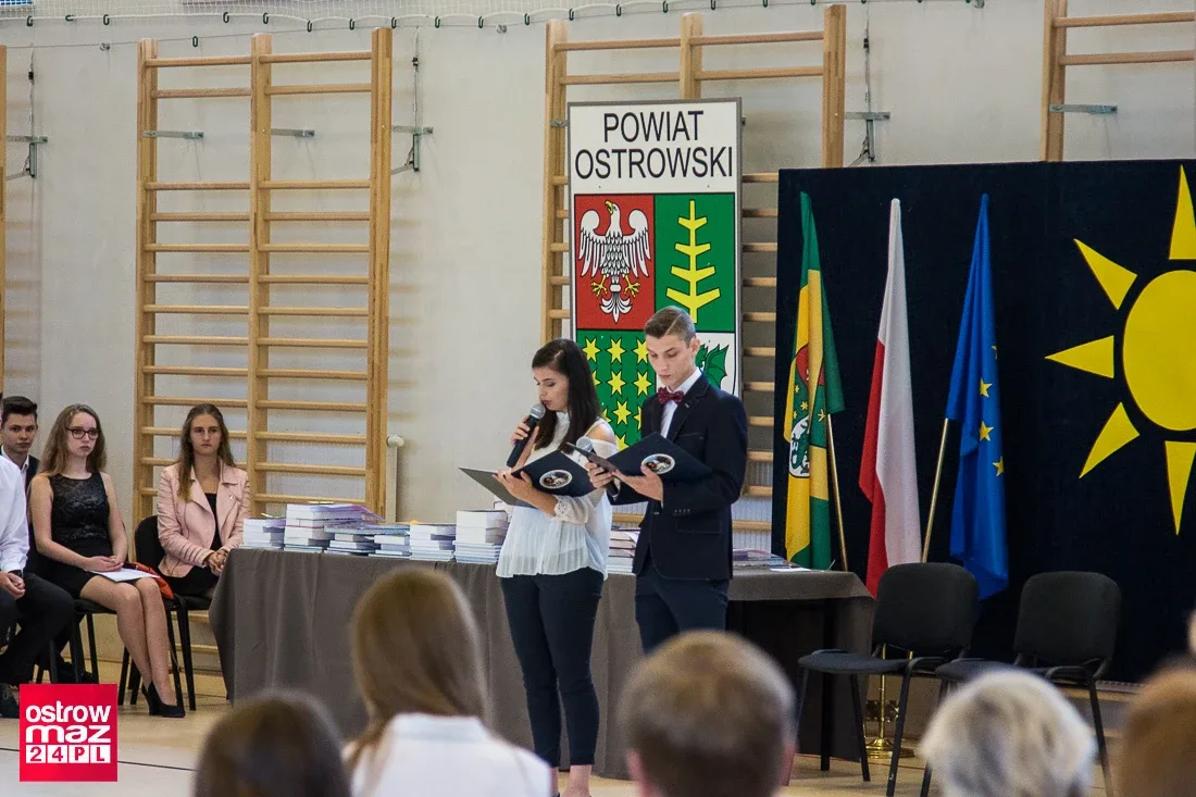 Zakończenie roku szkolnego w ostrowskim liceum (zdjęcia)