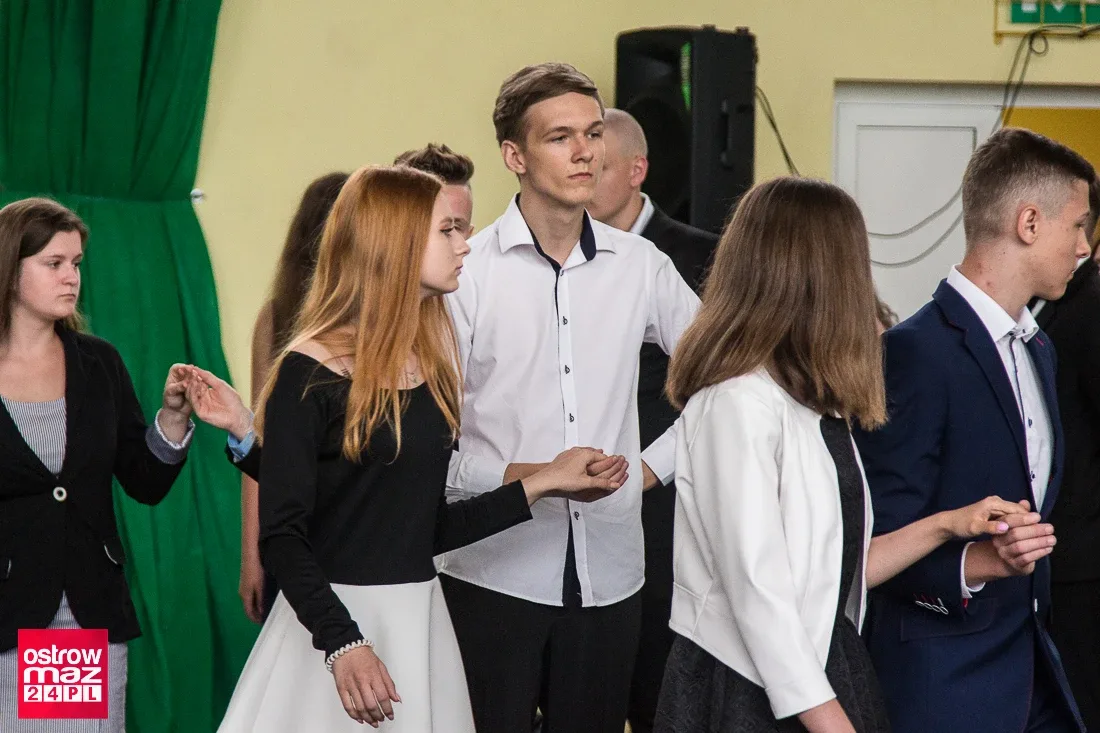 Zakończenie roku szkolnego gimnazjalistów "Dwójki" (zdjęcia, wideo)