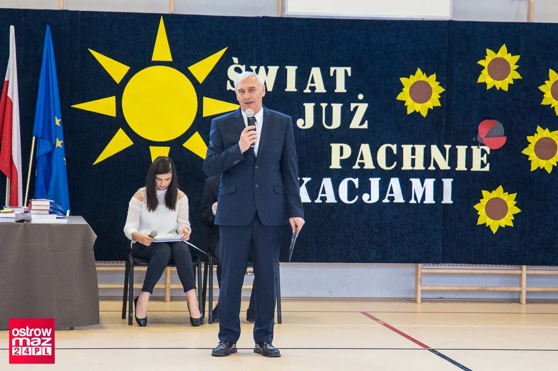 Zakończenie roku szkolnego w ostrowskim liceum (zdjęcia)