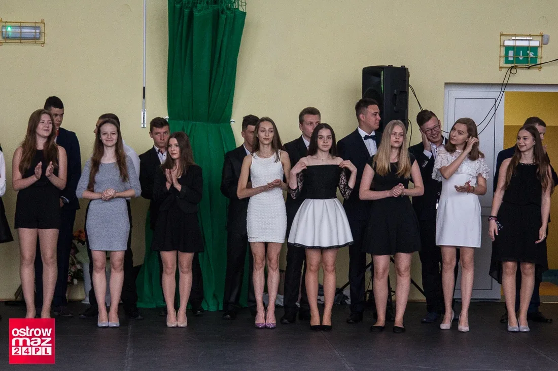 Zakończenie roku szkolnego gimnazjalistów "Dwójki" (zdjęcia, wideo)
