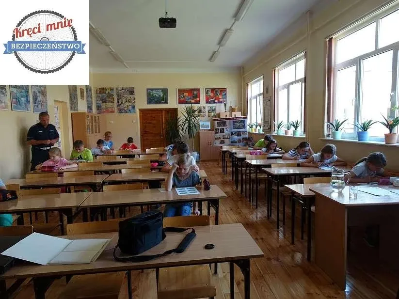 Policjanci przeprowadzili egzamin na kartę rowerową (zdjęcia)