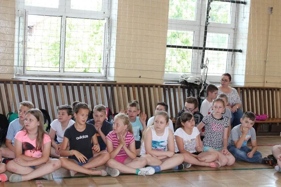 Uczniowie "Jedynki" z kartami rowerowymi (zdjęcia)