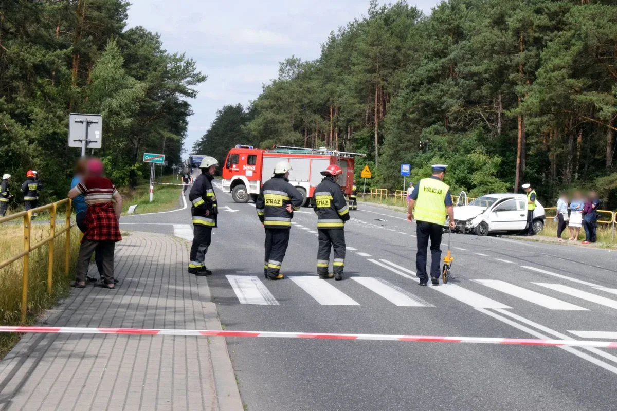 Śmiertelny wypadek na drodze krajowej nr 60 (zdjęcia)