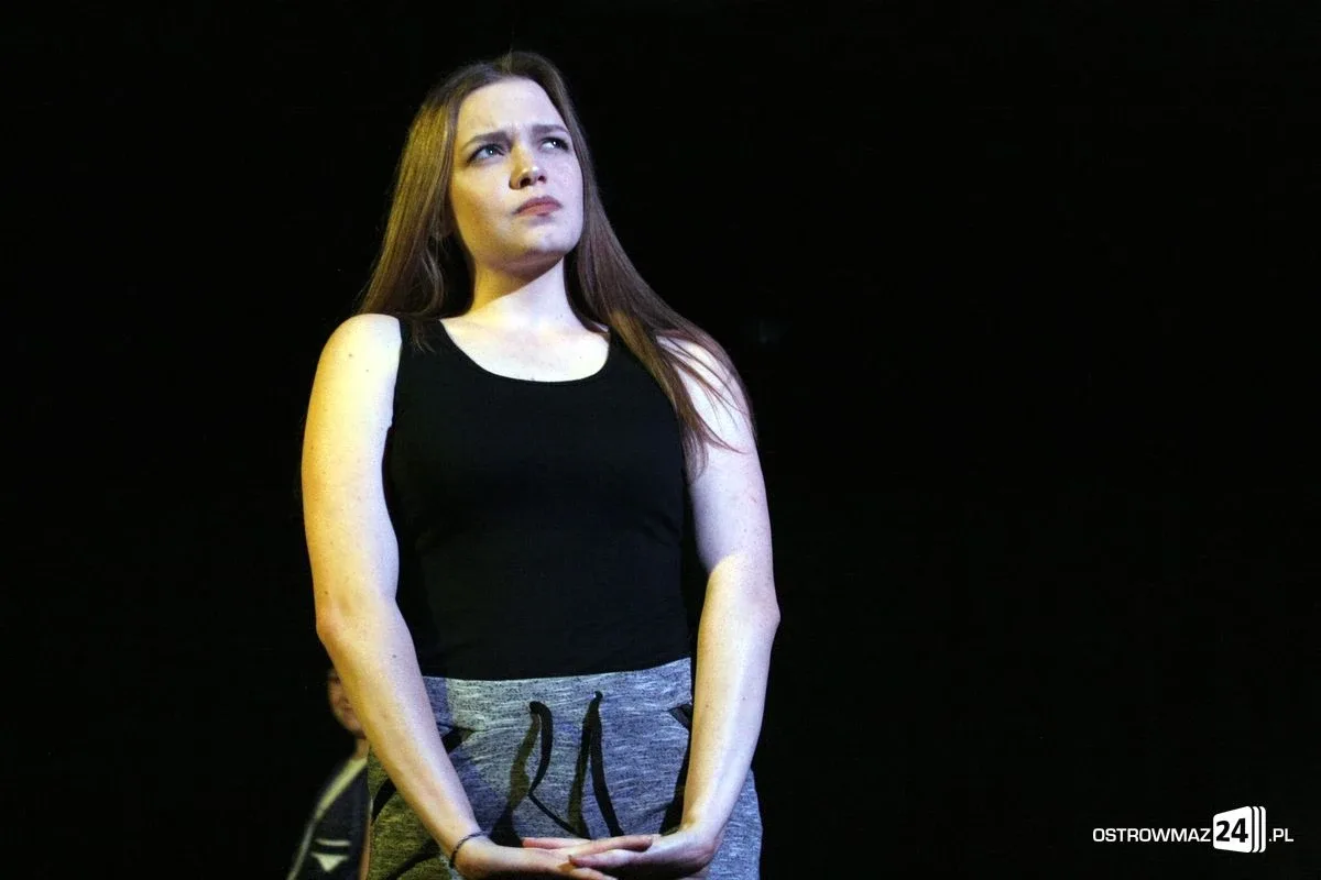 Premiera w ostrowskim teatrze z nowym reżyserem (zdjęcia)