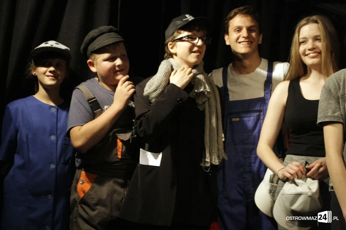 Premiera w ostrowskim teatrze z nowym reżyserem (zdjęcia)