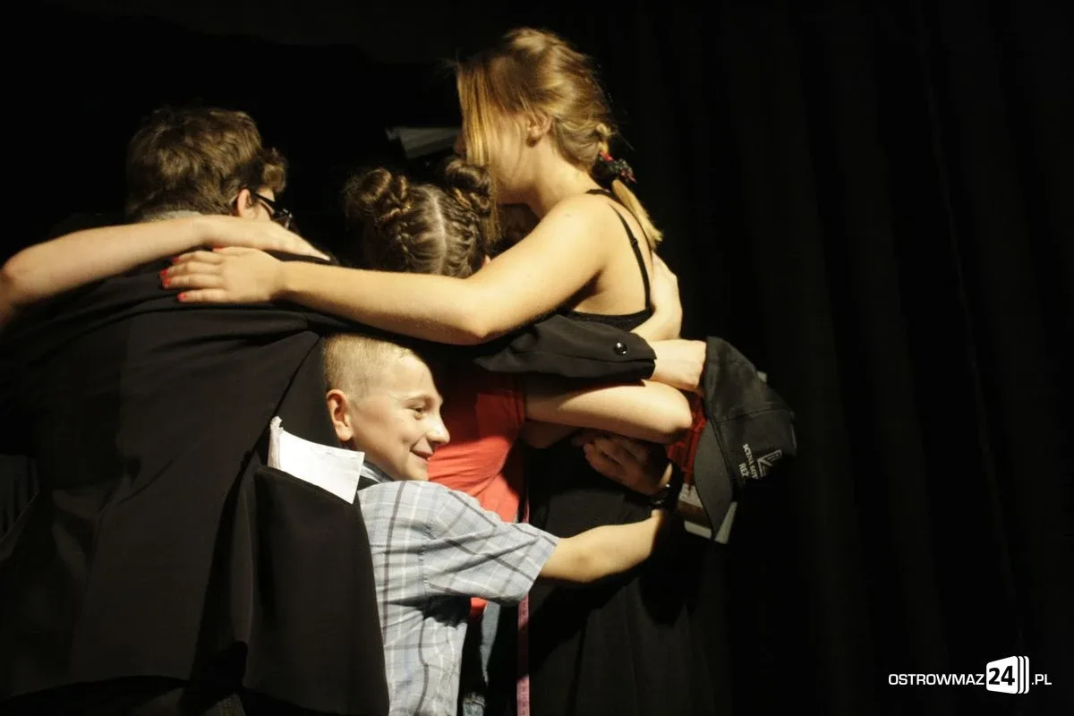 Premiera w ostrowskim teatrze z nowym reżyserem (zdjęcia)