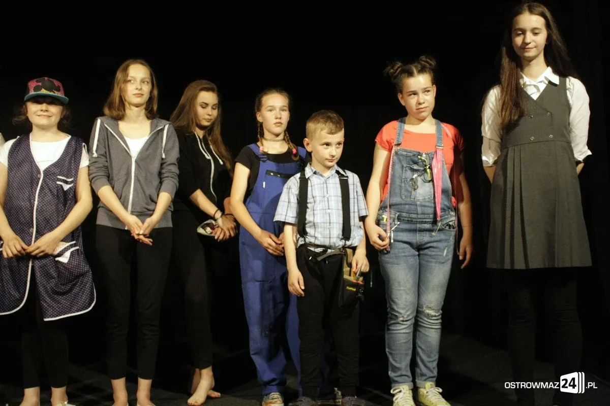 Premiera w ostrowskim teatrze z nowym reżyserem (zdjęcia)
