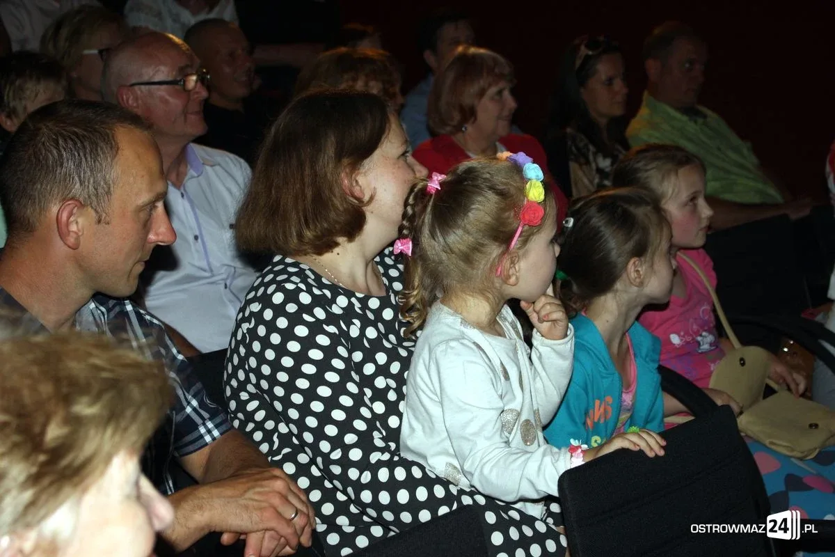 Premiera w ostrowskim teatrze z nowym reżyserem (zdjęcia)