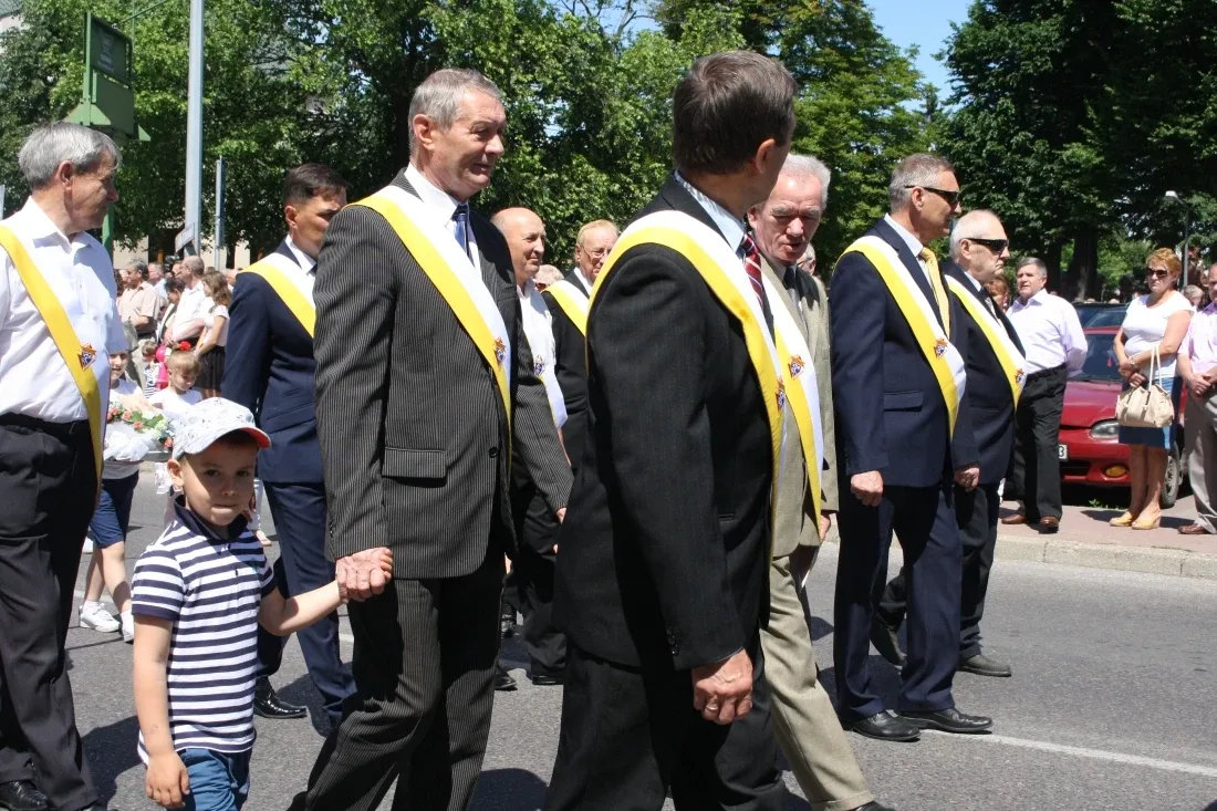 Procesje Bożego Ciała przeszły ulicami miasta (zdjęcia)