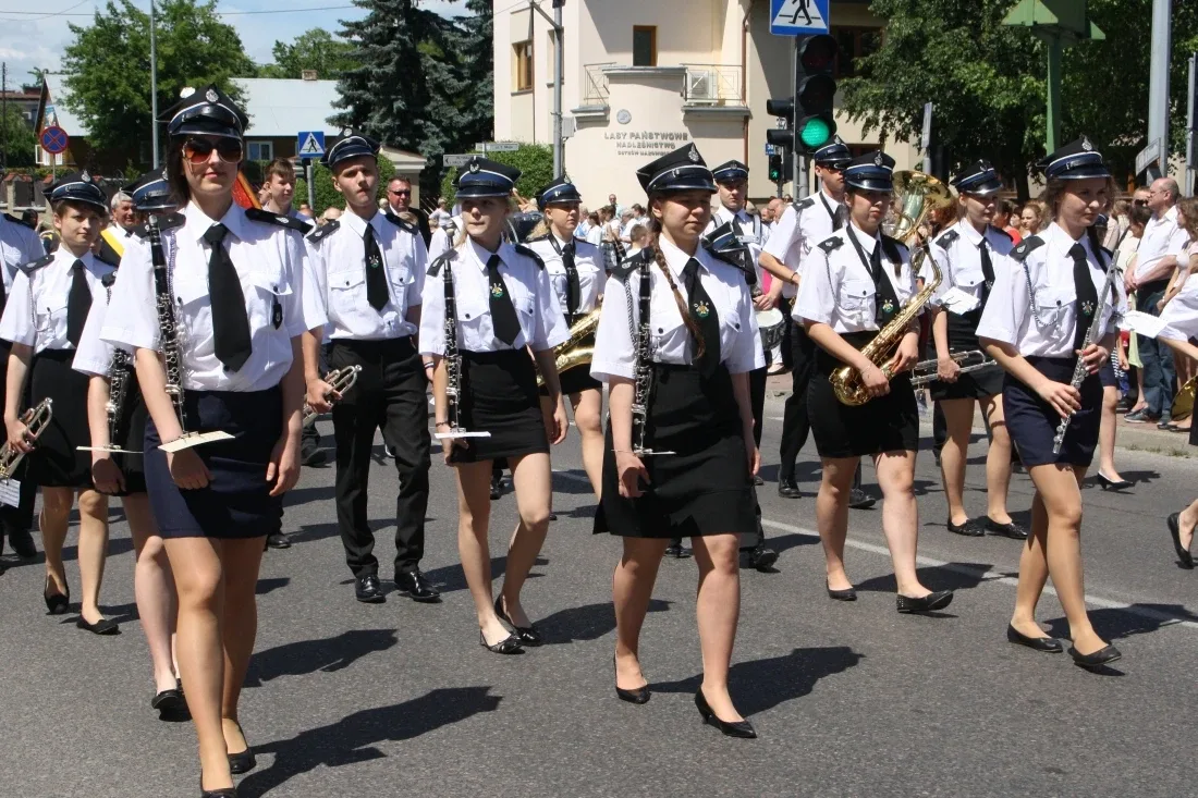 Procesje Bożego Ciała przeszły ulicami miasta (zdjęcia)