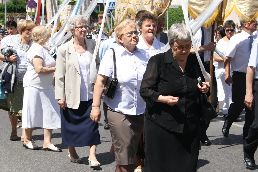 Procesje Bożego Ciała przeszły ulicami miasta (zdjęcia)