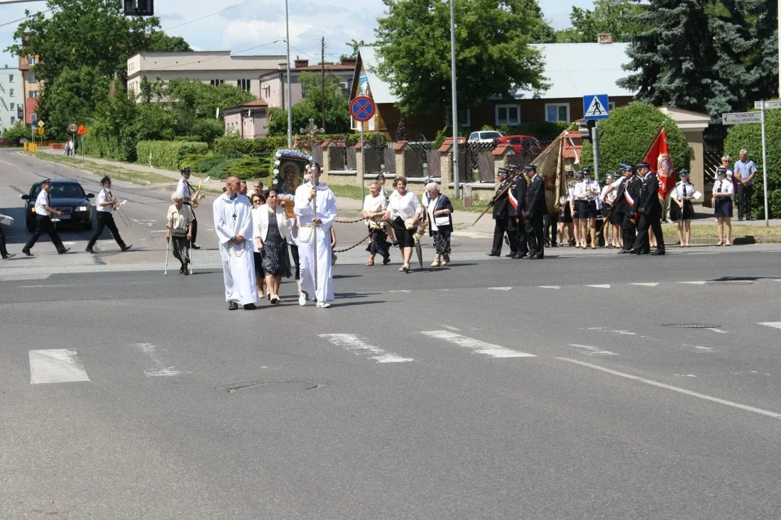 Procesje Bożego Ciała przeszły ulicami miasta (zdjęcia)