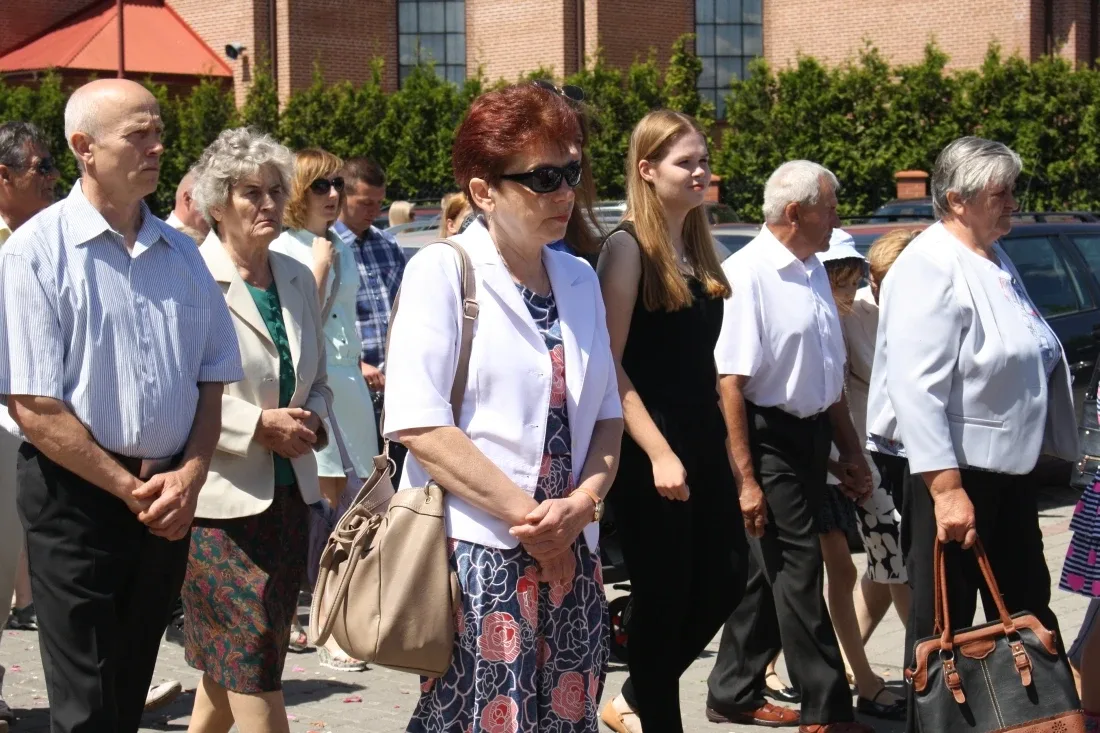 Procesje Bożego Ciała przeszły ulicami miasta (zdjęcia)