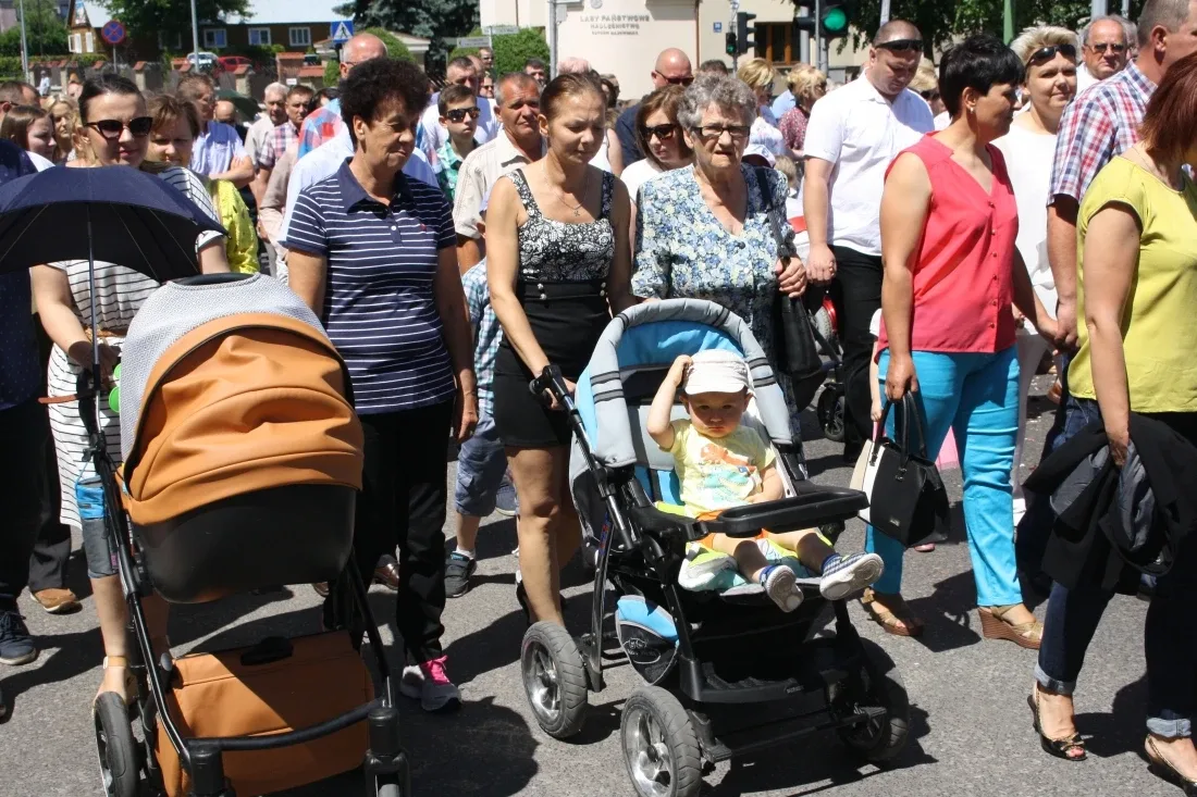 Procesje Bożego Ciała przeszły ulicami miasta (zdjęcia)