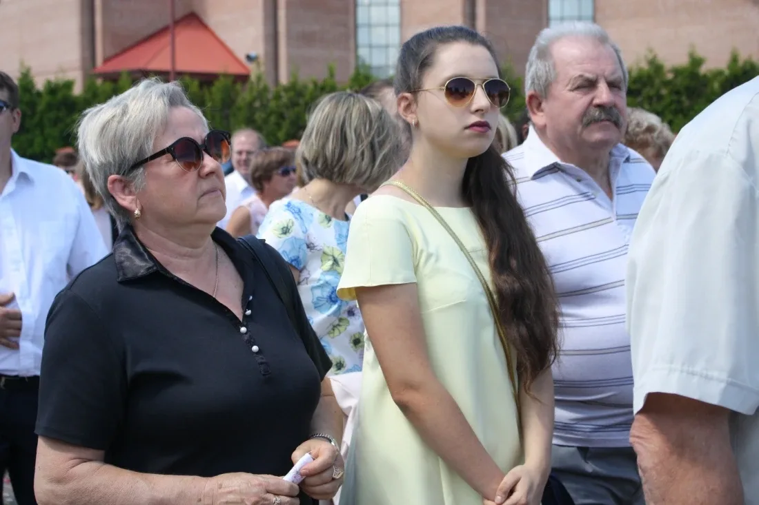Procesje Bożego Ciała przeszły ulicami miasta (zdjęcia)