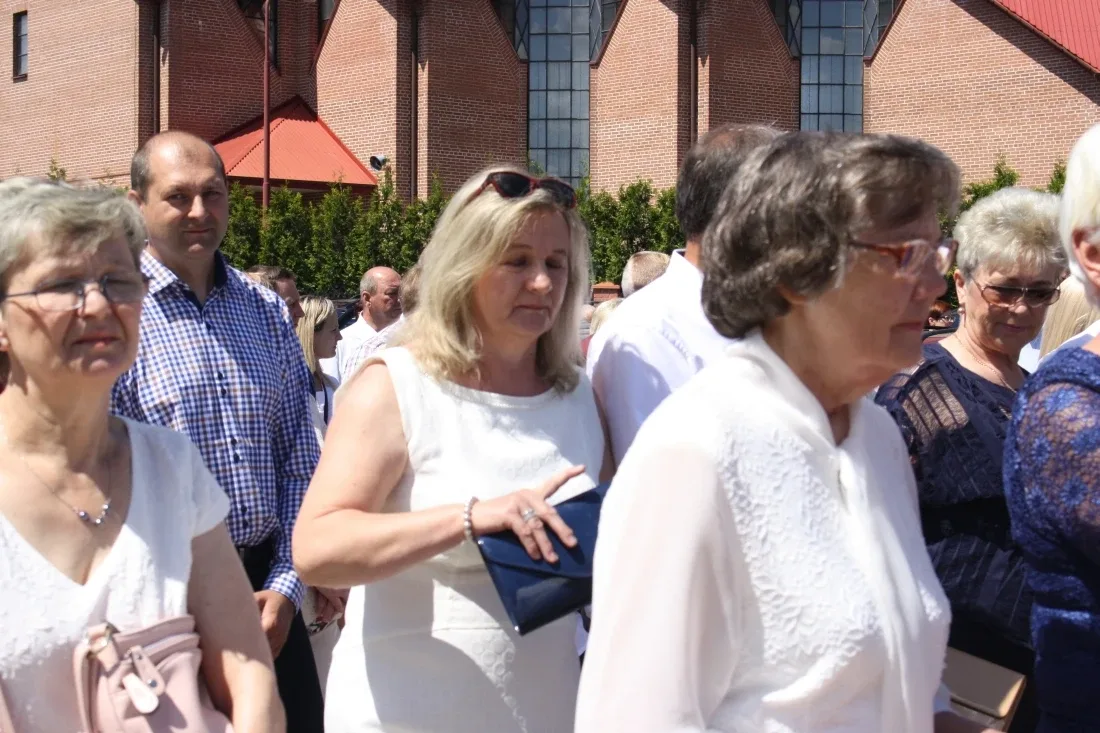 Procesje Bożego Ciała przeszły ulicami miasta (zdjęcia)