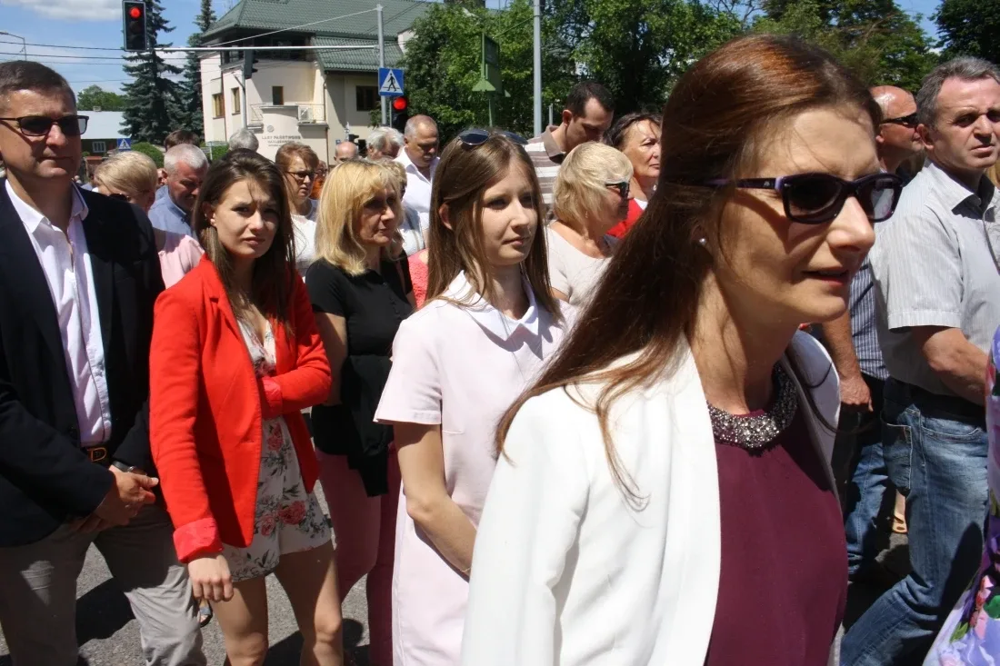 Procesje Bożego Ciała przeszły ulicami miasta (zdjęcia)
