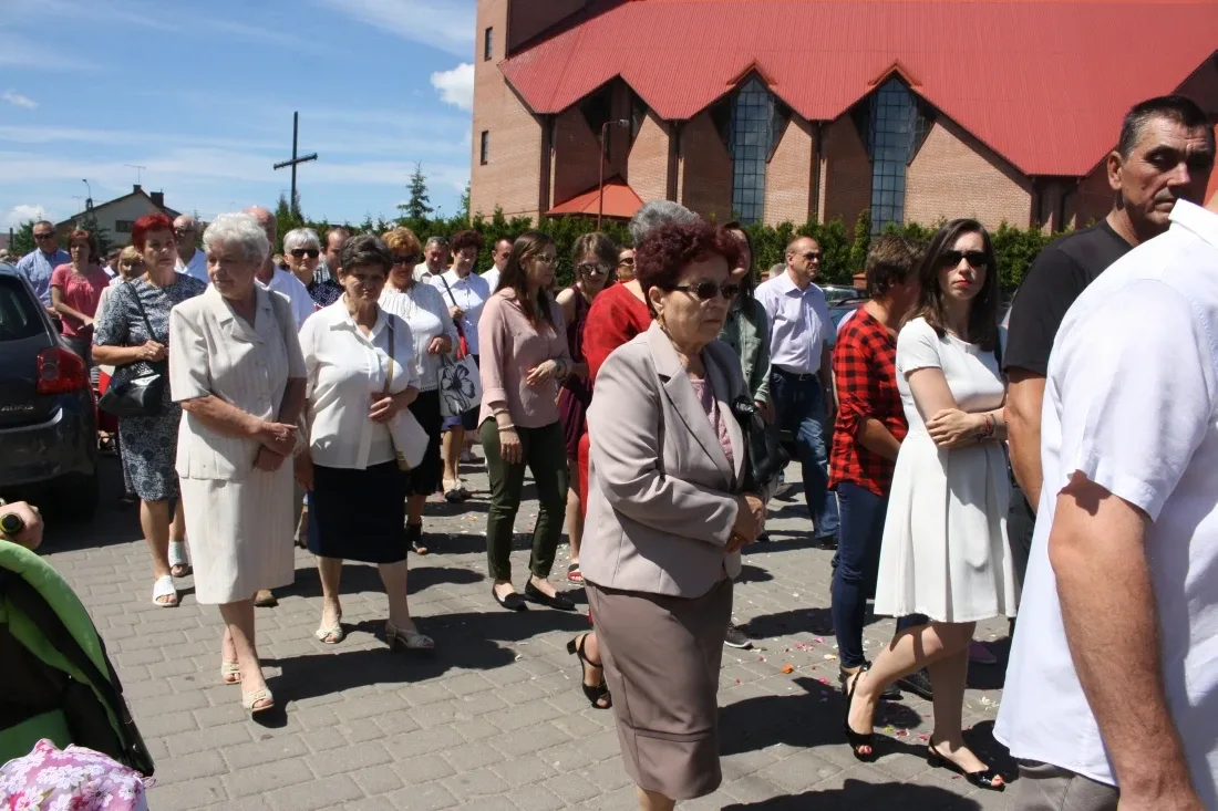 Procesje Bożego Ciała przeszły ulicami miasta (zdjęcia)