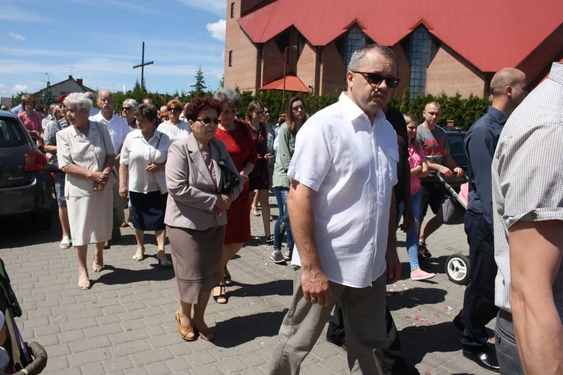 Procesje Bożego Ciała przeszły ulicami miasta (zdjęcia)