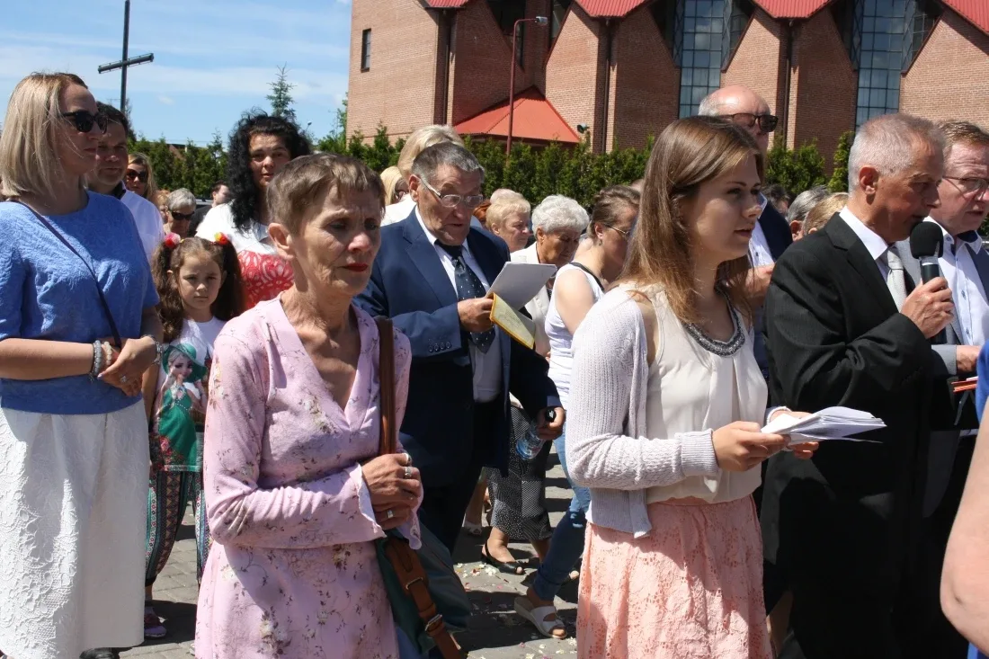 Procesje Bożego Ciała przeszły ulicami miasta (zdjęcia)