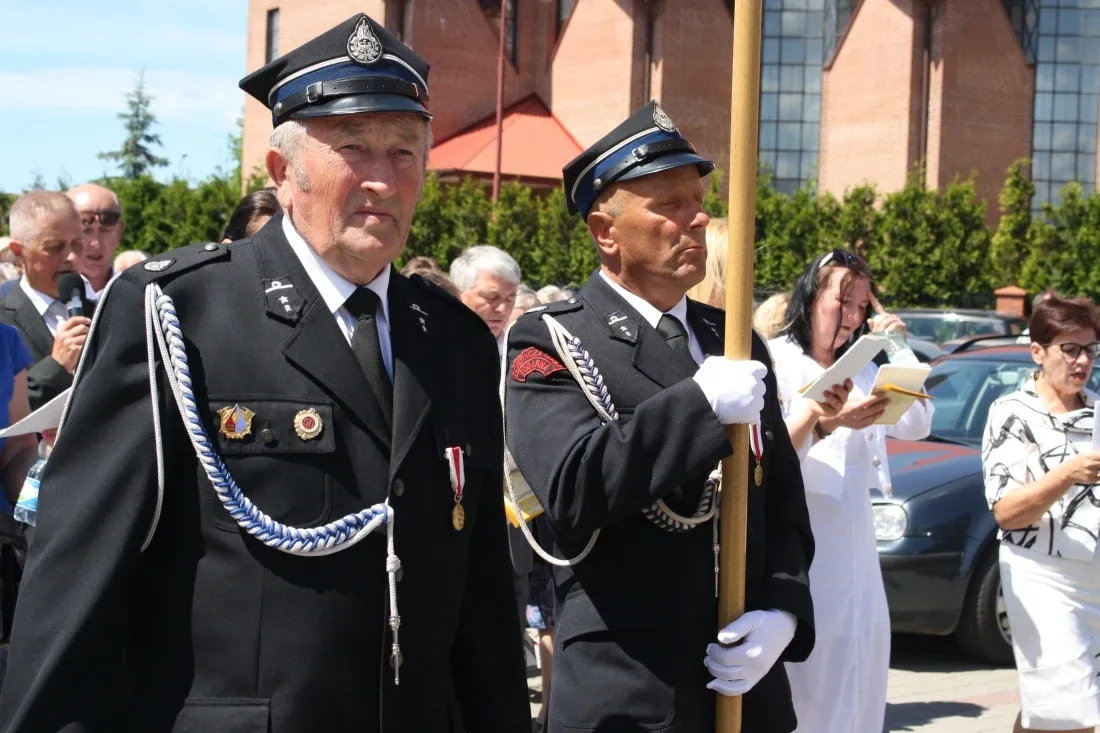 Procesje Bożego Ciała przeszły ulicami miasta (zdjęcia)