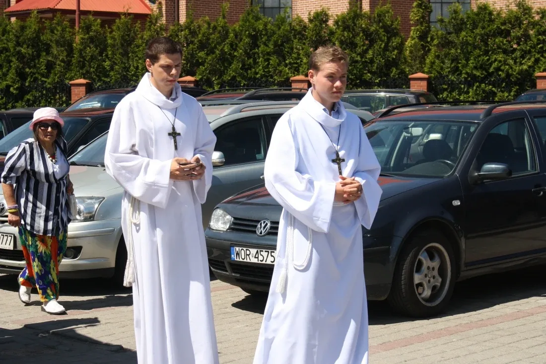 Procesje Bożego Ciała przeszły ulicami miasta (zdjęcia)