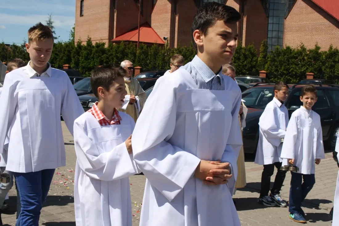Procesje Bożego Ciała przeszły ulicami miasta (zdjęcia)