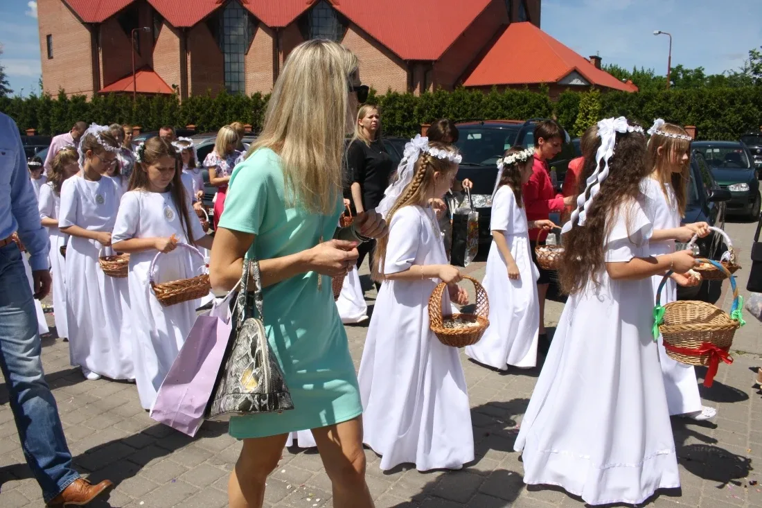Procesje Bożego Ciała przeszły ulicami miasta (zdjęcia)