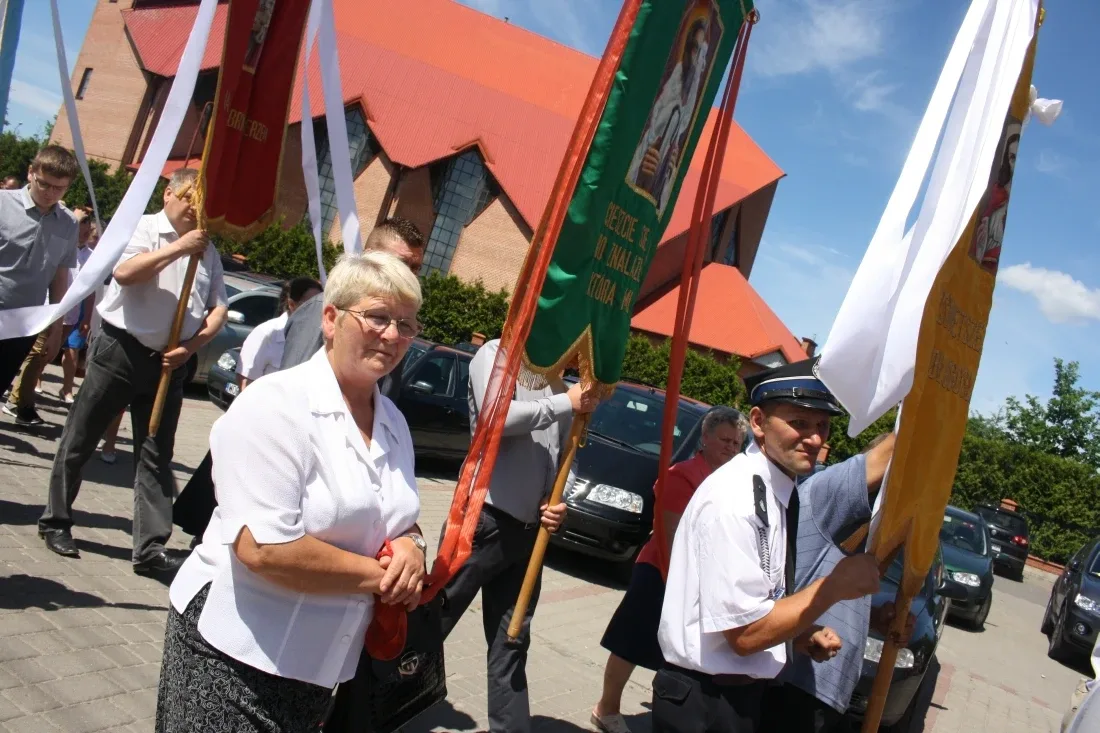 Procesje Bożego Ciała przeszły ulicami miasta (zdjęcia)
