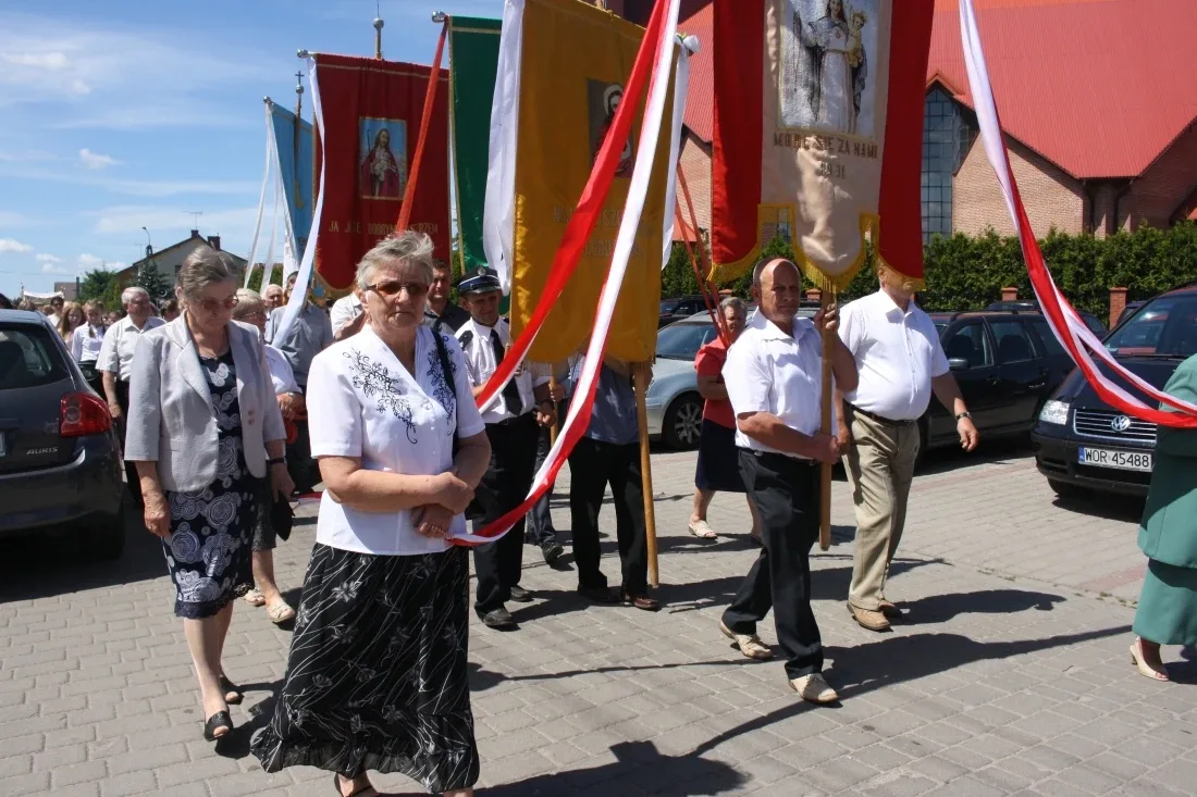 Procesje Bożego Ciała przeszły ulicami miasta (zdjęcia)