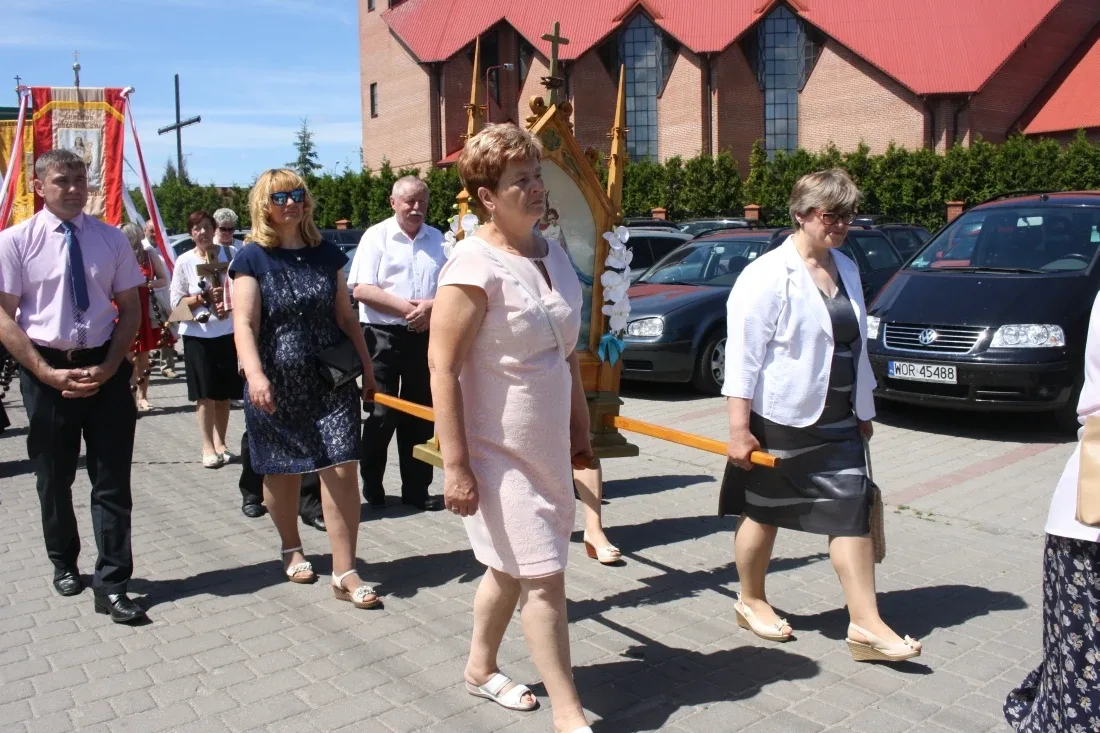 Procesje Bożego Ciała przeszły ulicami miasta (zdjęcia)