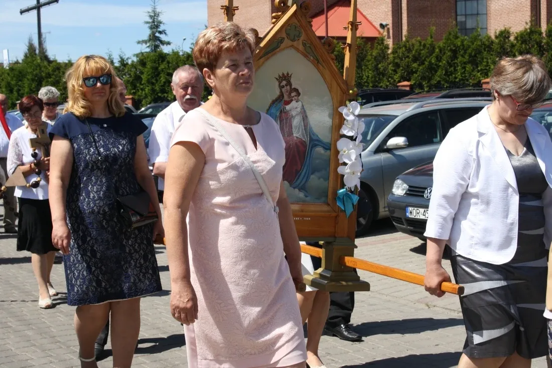 Procesje Bożego Ciała przeszły ulicami miasta (zdjęcia)