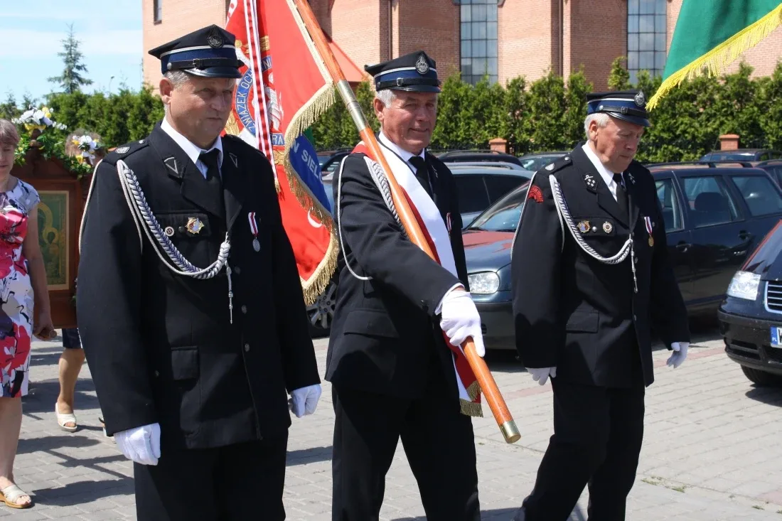Procesje Bożego Ciała przeszły ulicami miasta (zdjęcia)