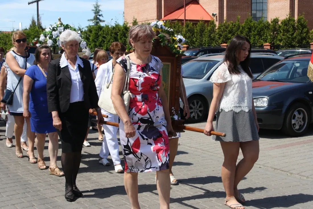Procesje Bożego Ciała przeszły ulicami miasta (zdjęcia)