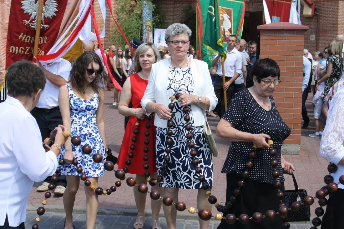 Procesje Bożego Ciała przeszły ulicami miasta (zdjęcia)