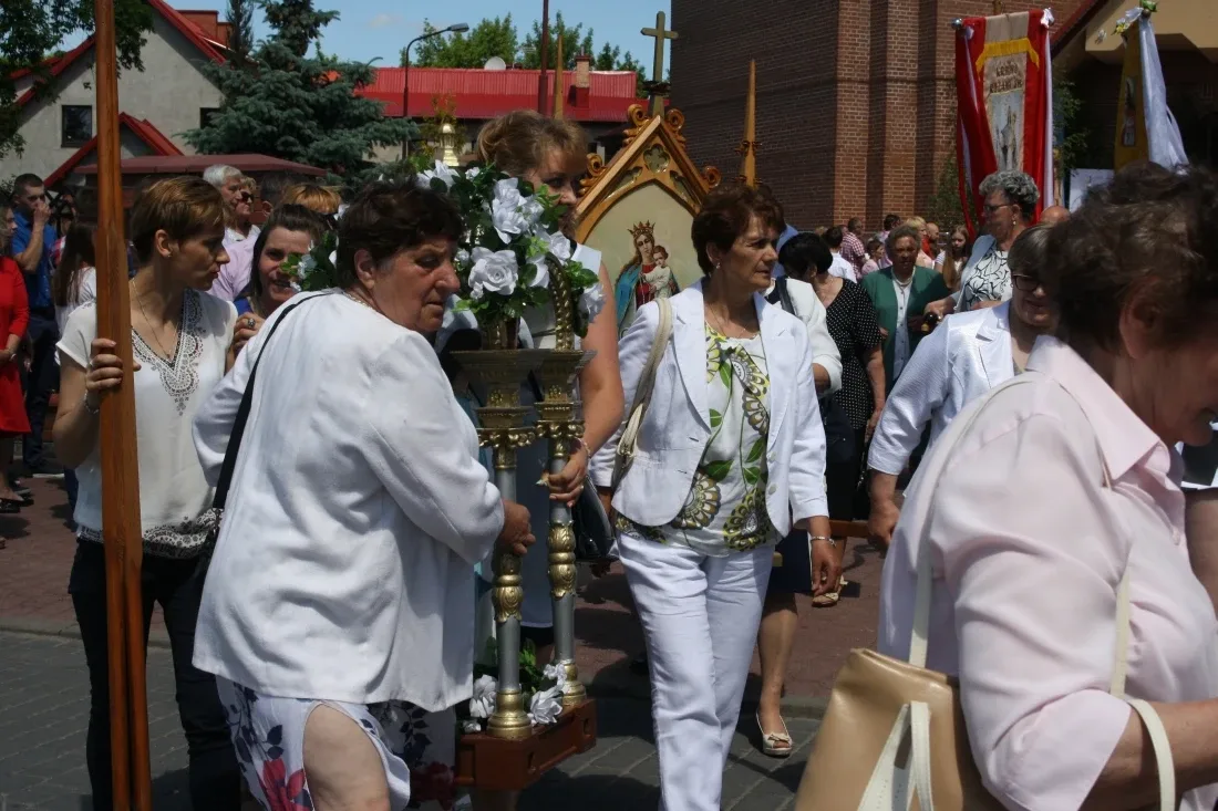 Procesje Bożego Ciała przeszły ulicami miasta (zdjęcia)